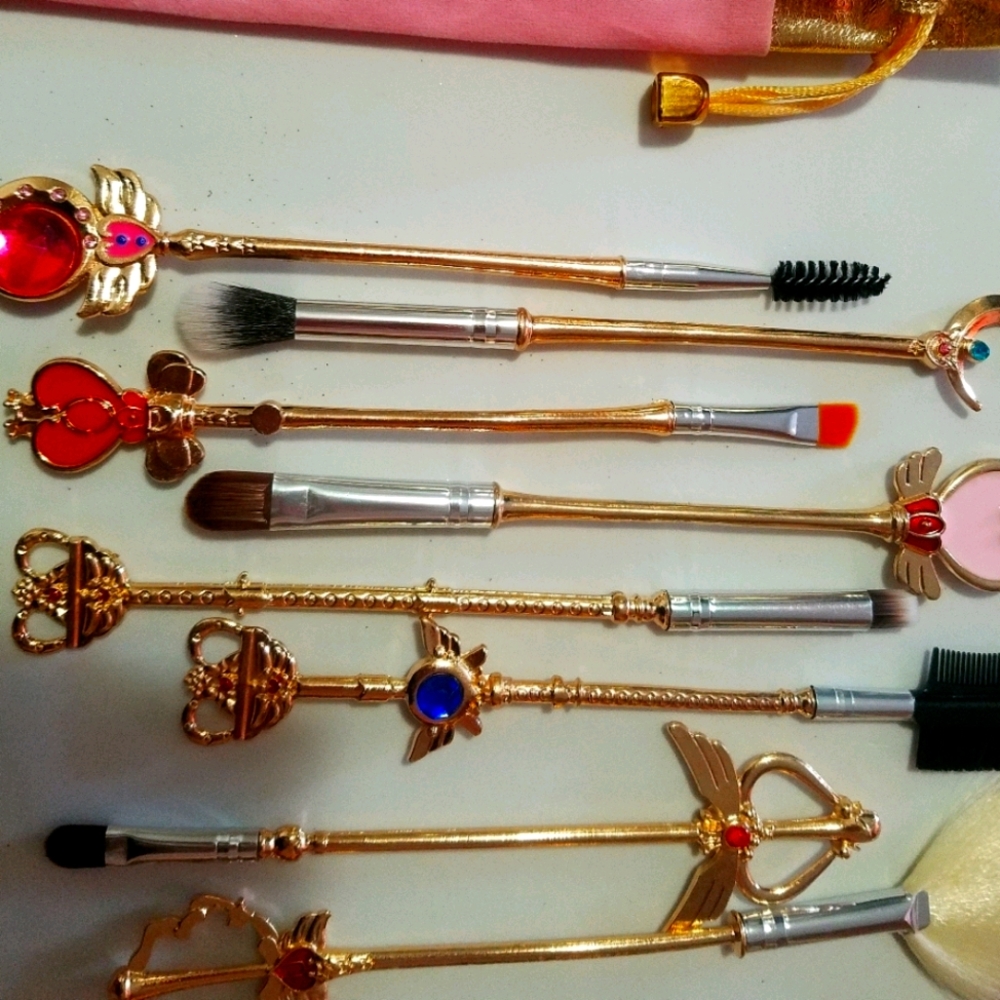 Sailor moon eye makeup brushes